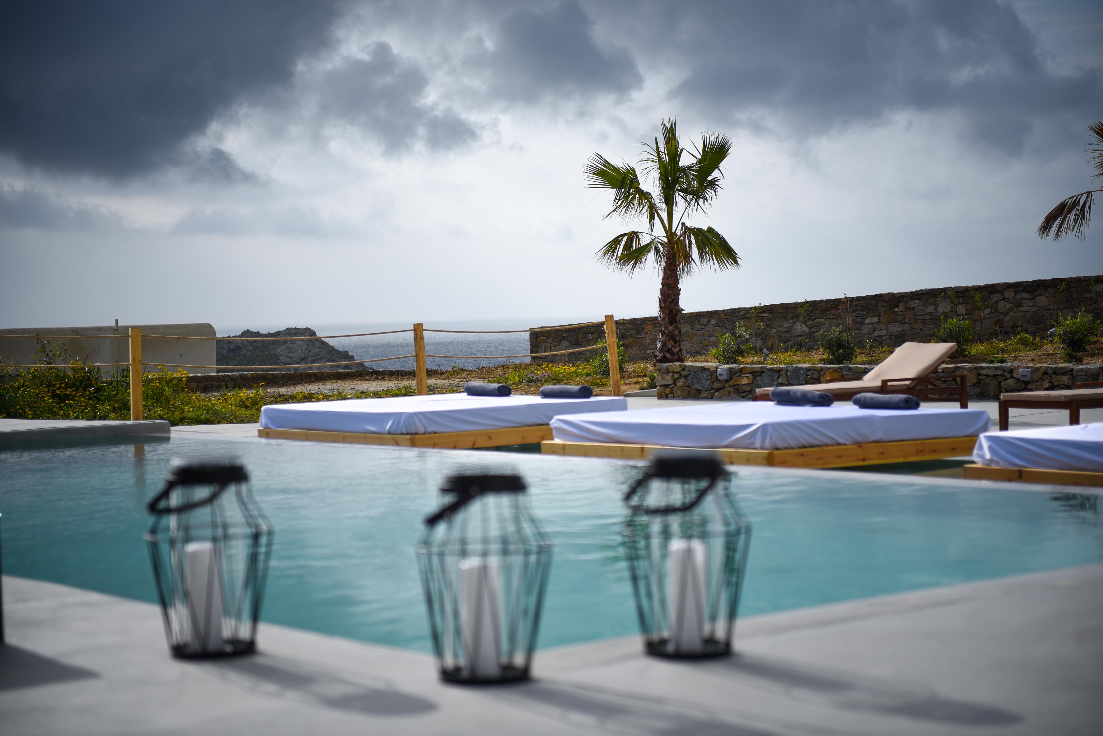 Hotel Myconian Crown