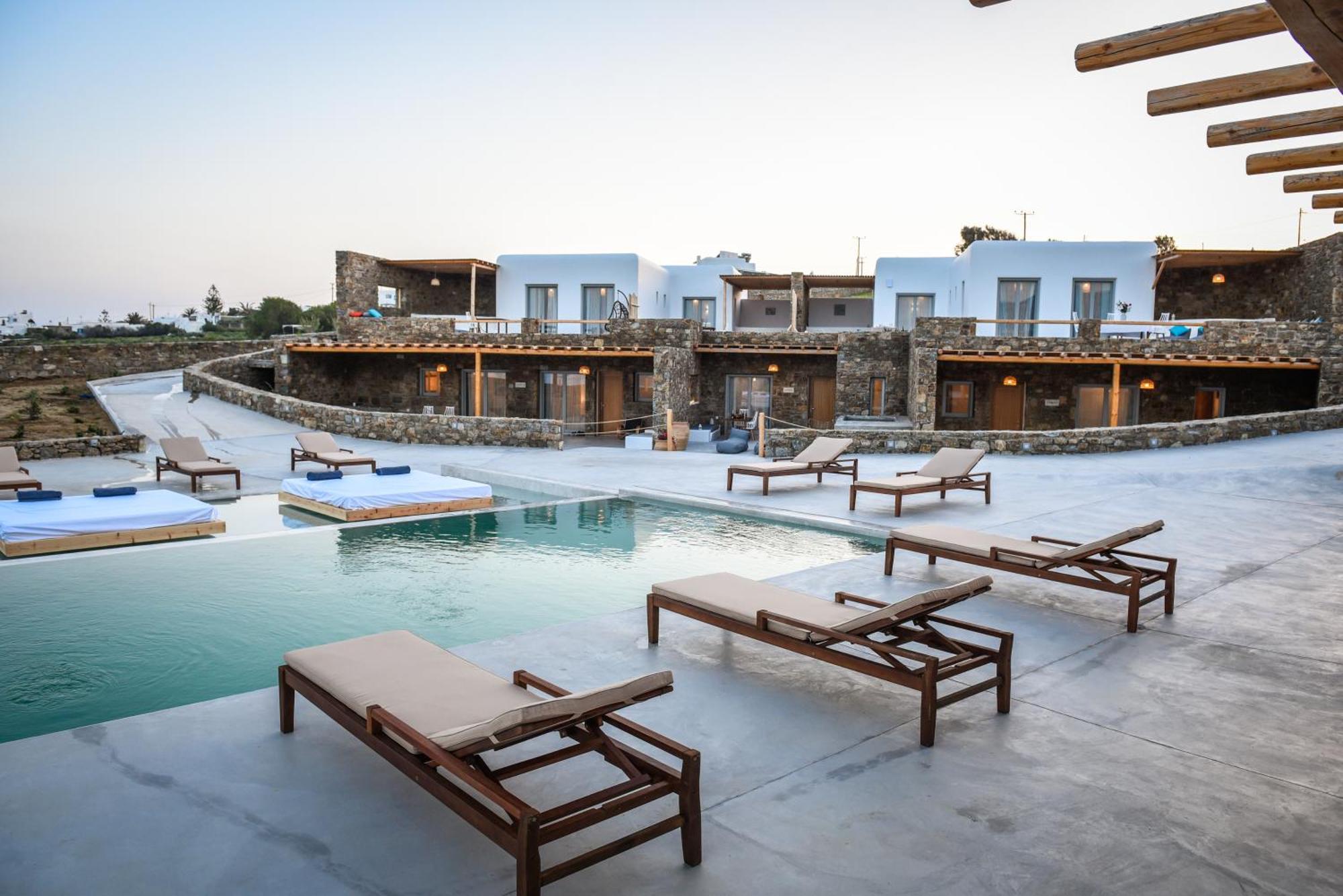 Hotel Myconian Crown Kalafatis